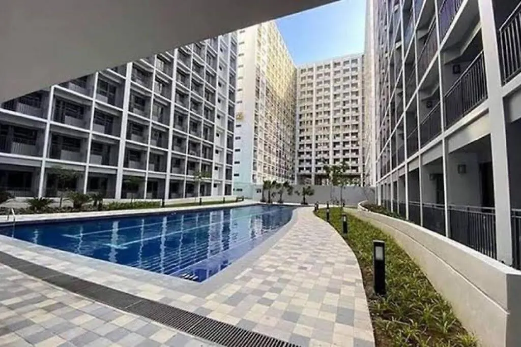 Shore 2 Condo Unit Near Moa Manila Philippines